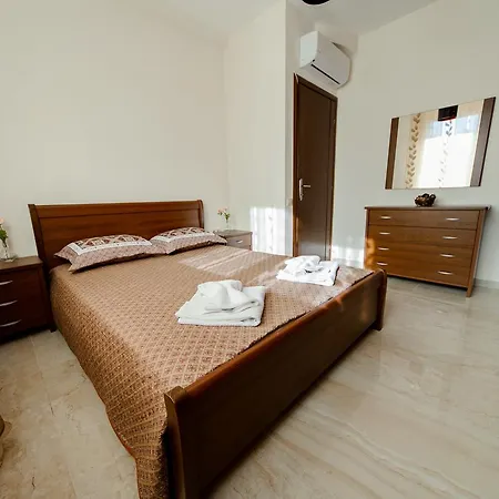 Summer House Pefkochori