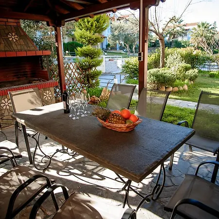 Summer House *